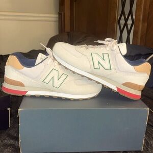 Mens new balance size 11 barely worn selling for 60$ brand new 574